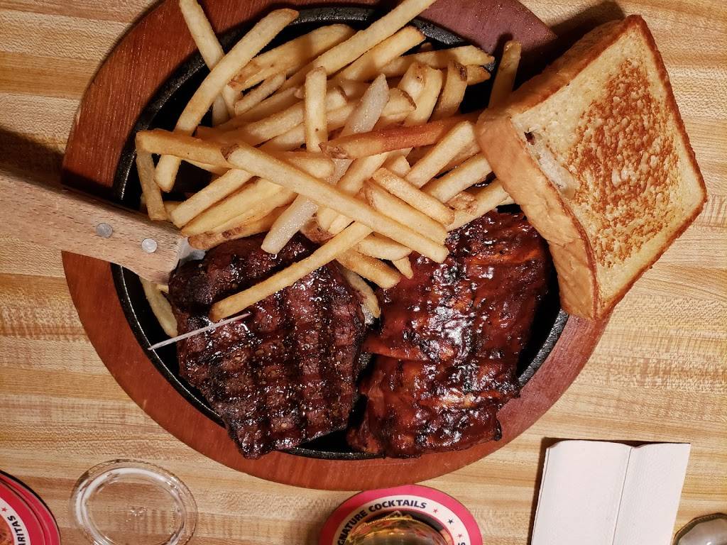 Michelbobs Championship Ribs & Steaks | restaurant | 371 Airport-Pulling Rd, Naples, FL 34104, USA | 2396432877 OR +1 239-643-2877
