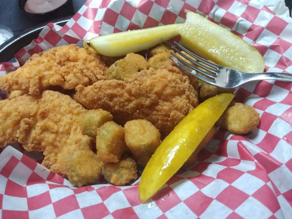 The Dover Grille | restaurant | 310 Donelson Pkwy, Dover, TN 37058, USA | 9312327919 OR +1 931-232-7919