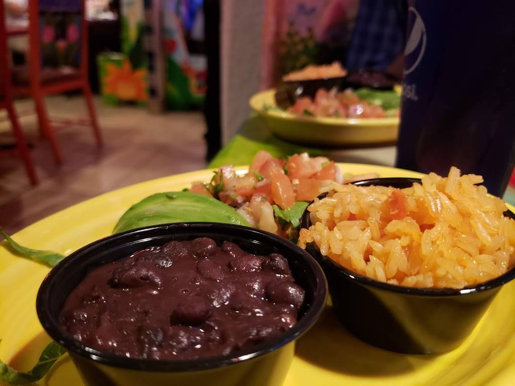 Chapala Mexican Restaurant | restaurant | 105 S Clairborne Rd, Olathe, KS 66062, USA | 9133900280 OR +1 913-390-0280