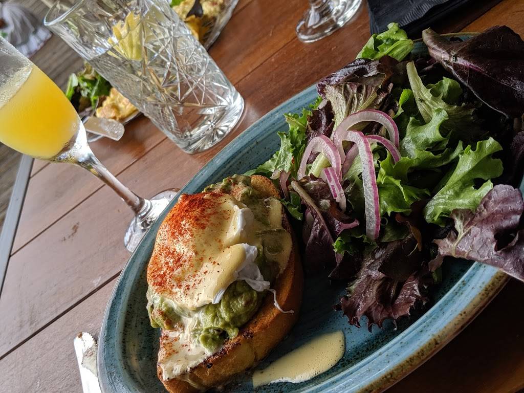 Lique Miami Waterfront Restaurant and Lounge | night club | 3957 NE 163rd St, North Miami Beach, FL 33160, USA | 3057052425 OR +1 305-705-2425