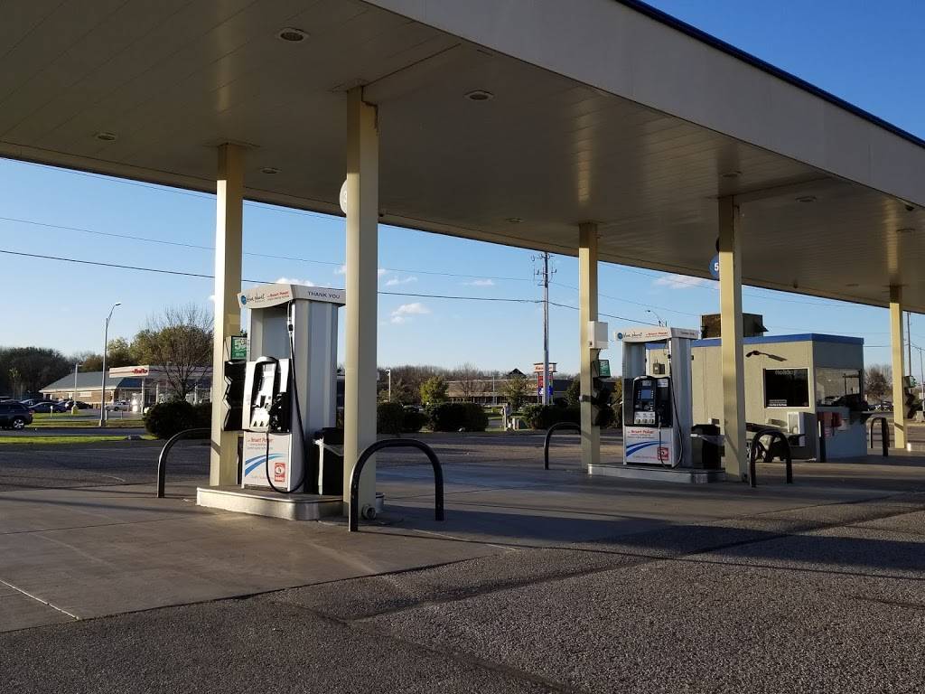 Holiday Stationstores | cafe | 2195 1st St S, Willmar, MN 56201, USA | 3202350687 OR +1 320-235-0687