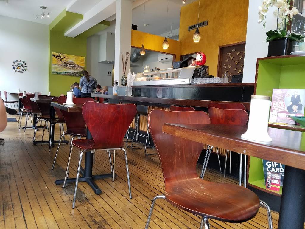 Thai-namite | restaurant | 932 E Brady St, Milwaukee, WI 53202, USA | 4148376280 OR +1 414-837-6280