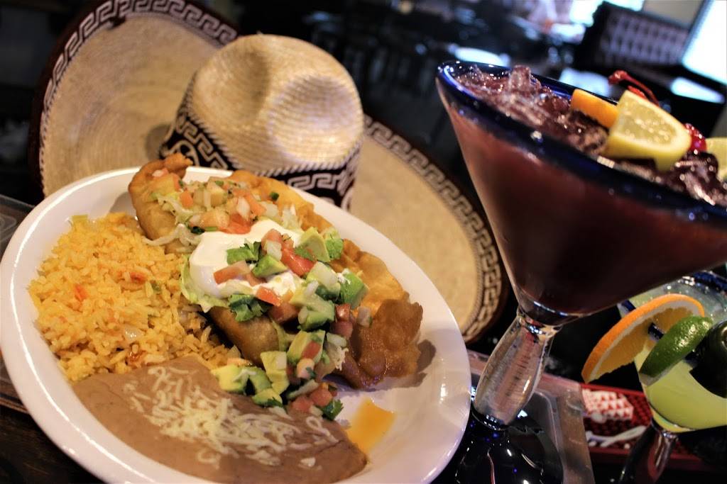 Cinco De Mayo Mexican Restaurant | restaurant | 1150 Route 54 West, Clinton, IL 61727, USA | 2179357000 OR +1 217-935-7000