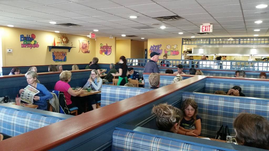 Cora | restaurant | 2629 Alta Vista Dr, Ottawa, ON K1V 7T5, Canada | 6135232672 OR +1 613-523-2672