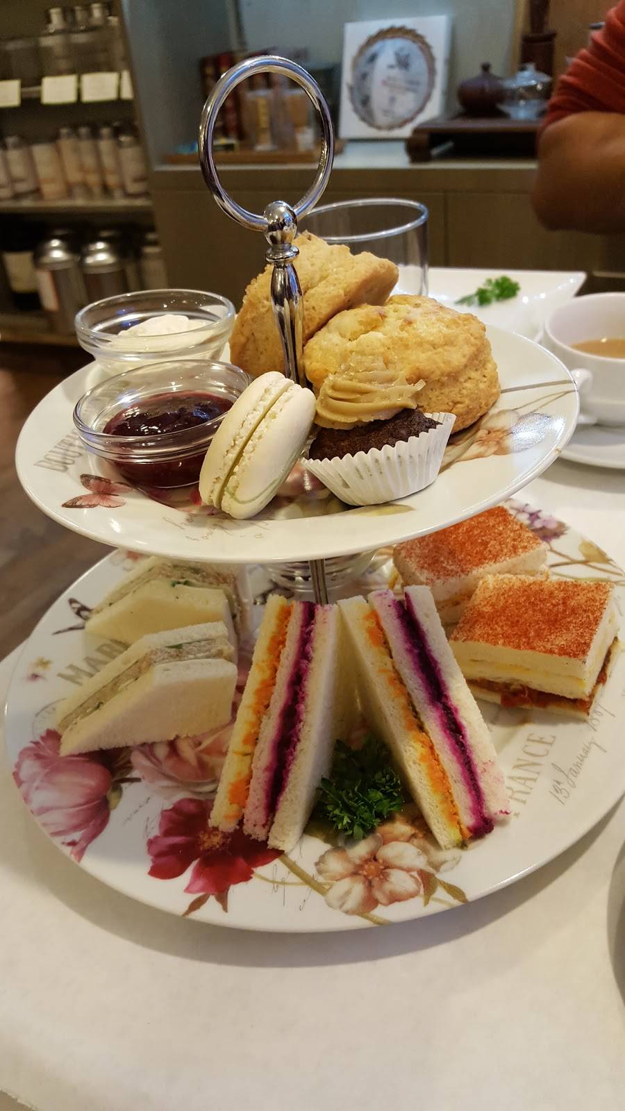 t-buds | restaurant | 3343 Yonge St Fl 2, Toronto, ON M4N 2M4, Canada | 6473523624 OR +1 647-352-3624