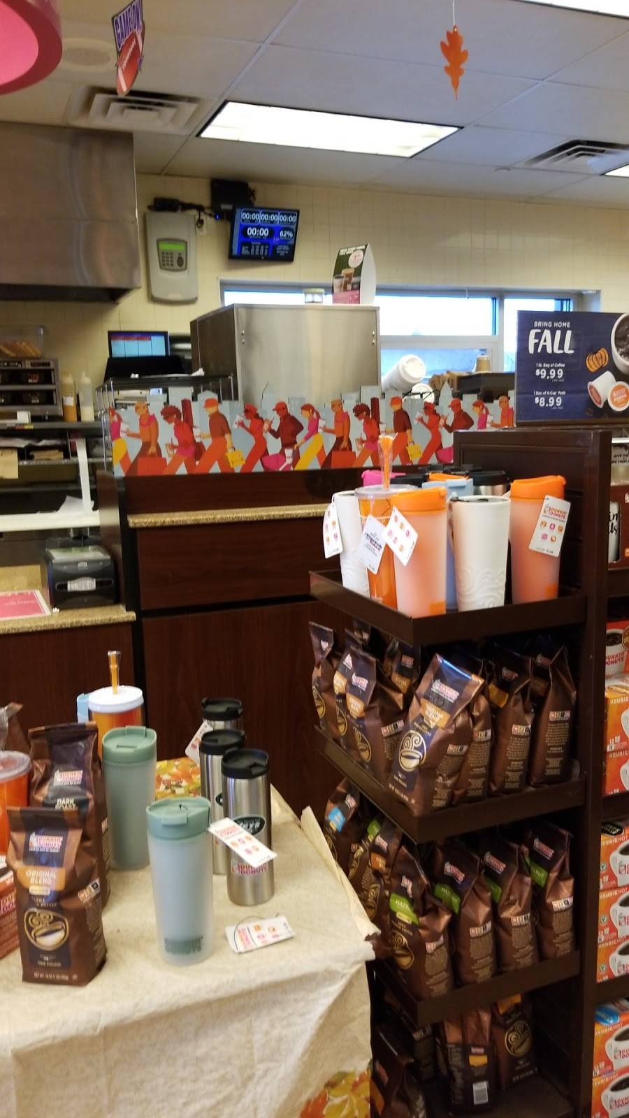 Dunkin Donuts | cafe | 705 Old Country Rd, Westbury, NY 11590, USA | 5162809041 OR +1 516-280-9041