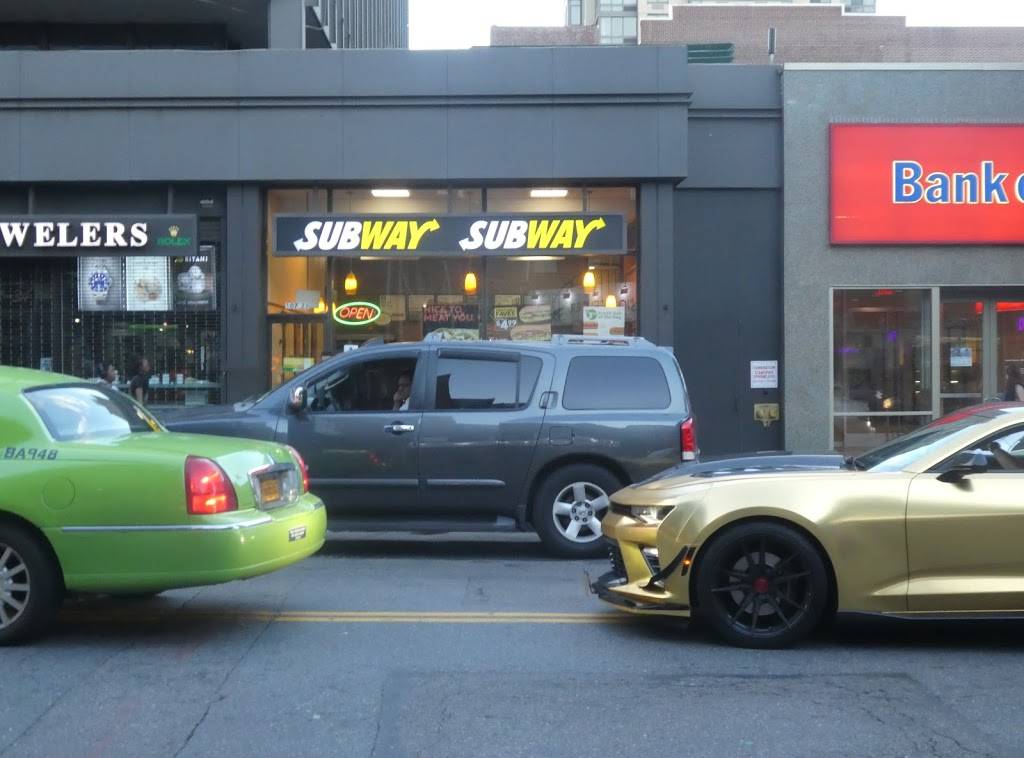 Subway Restaurants | restaurant | 107-28 Continental Ave, Forest Hills, NY 11375, USA | 7182680315 OR +1 718-268-0315