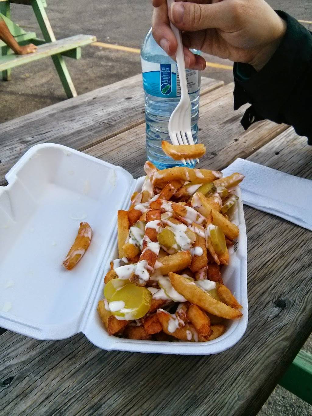 Potato Heads | restaurant | 6460 RR 20, Niagara Falls, ON L2G 1T6, Canada | 9053287229 OR +1 905-328-7229