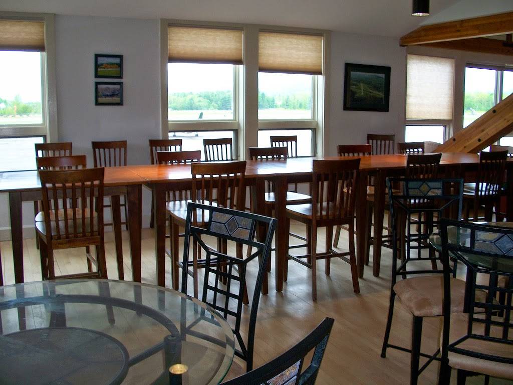 Rutland Airport The Hangar Cafe | restaurant | 1002 Airport Rd, North Clarendon, VT 05759, USA | 8027701855 OR +1 802-770-1855