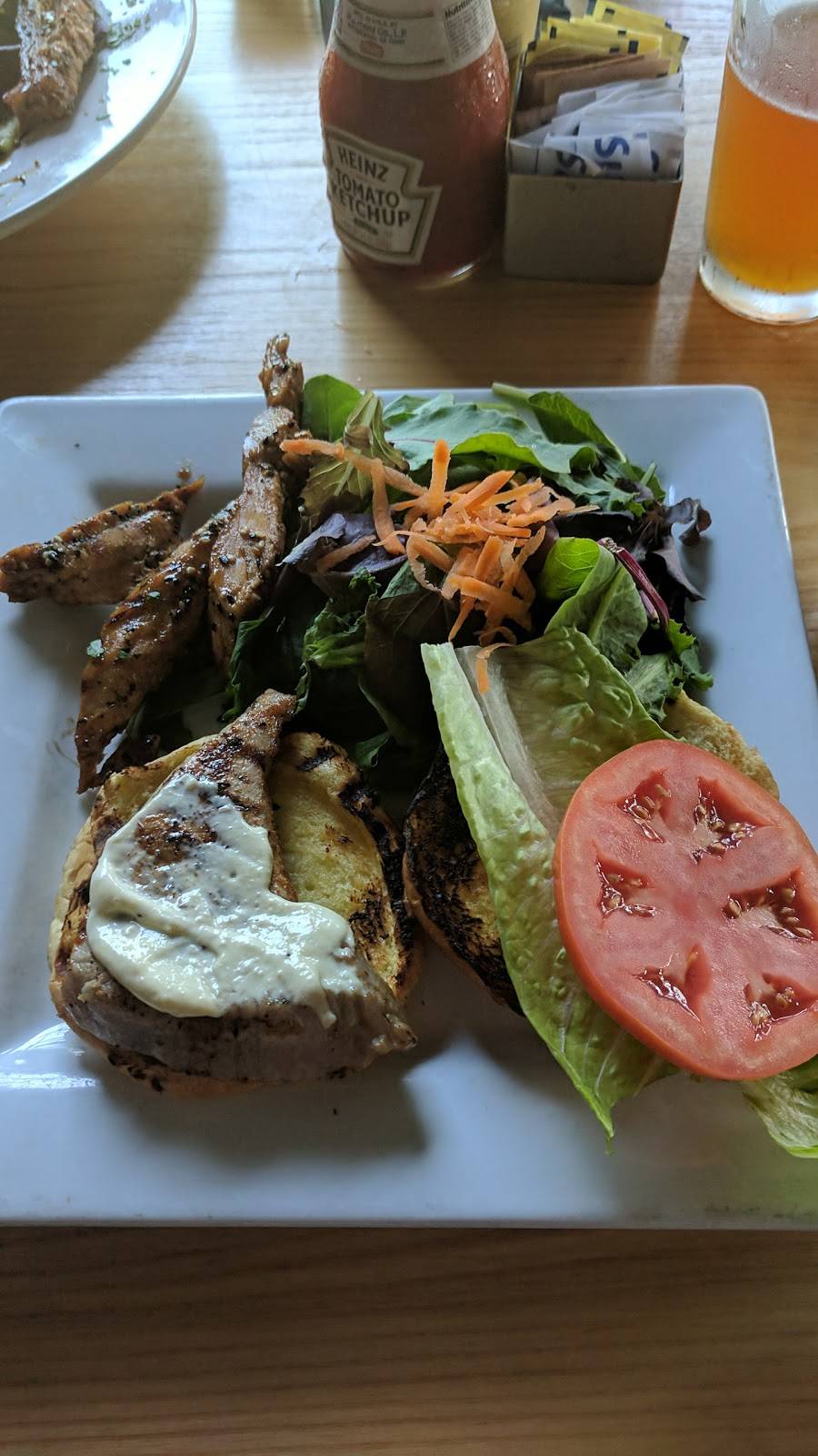 Ross Grill | restaurant | 237 Commercial St, Provincetown, MA 02657, USA | 5084878878 OR +1 508-487-8878