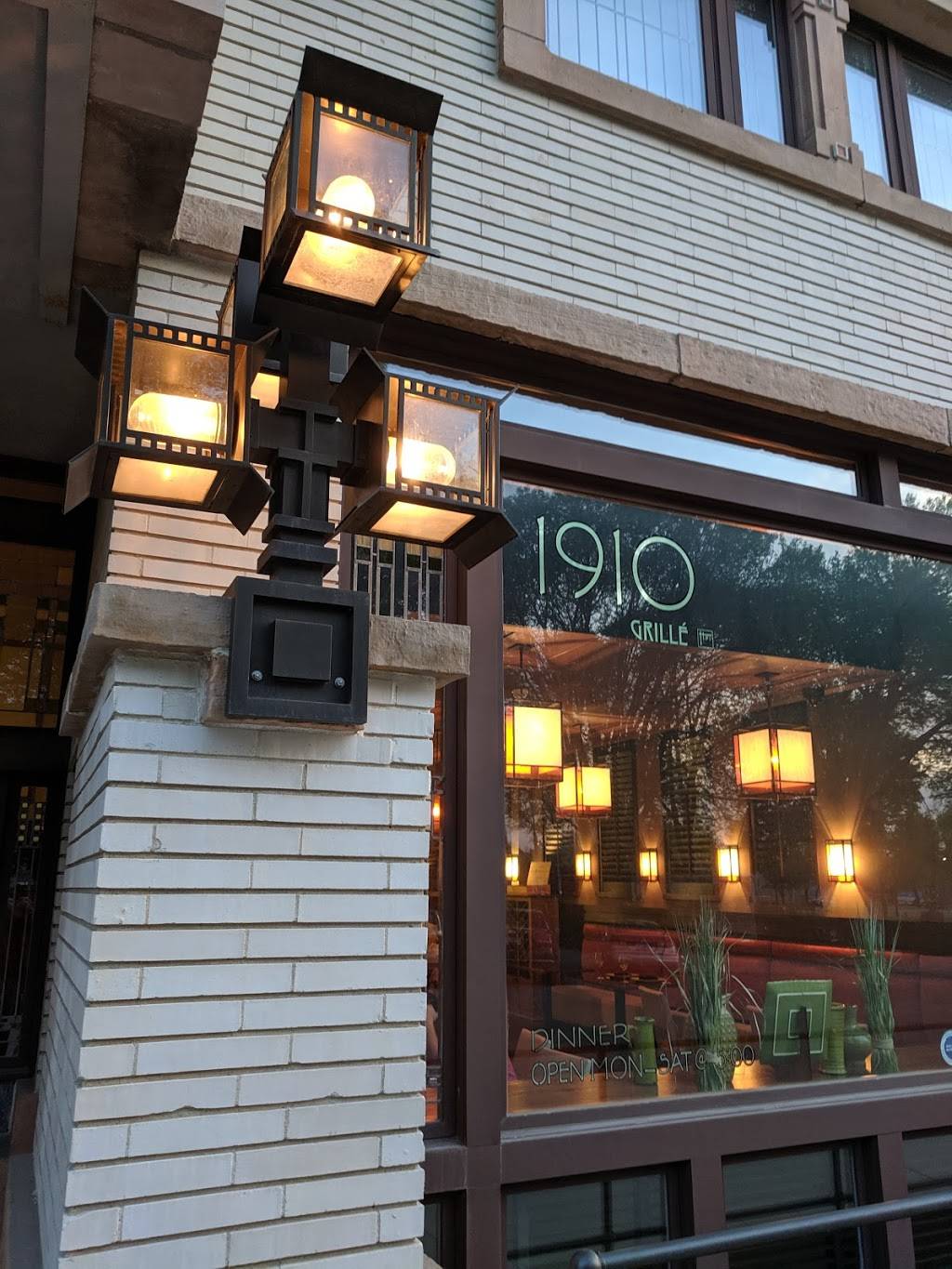 1910 Grille | restaurant | 7 W State St, Mason City, IA 50401, USA | 6414220015 OR +1 641-422-0015