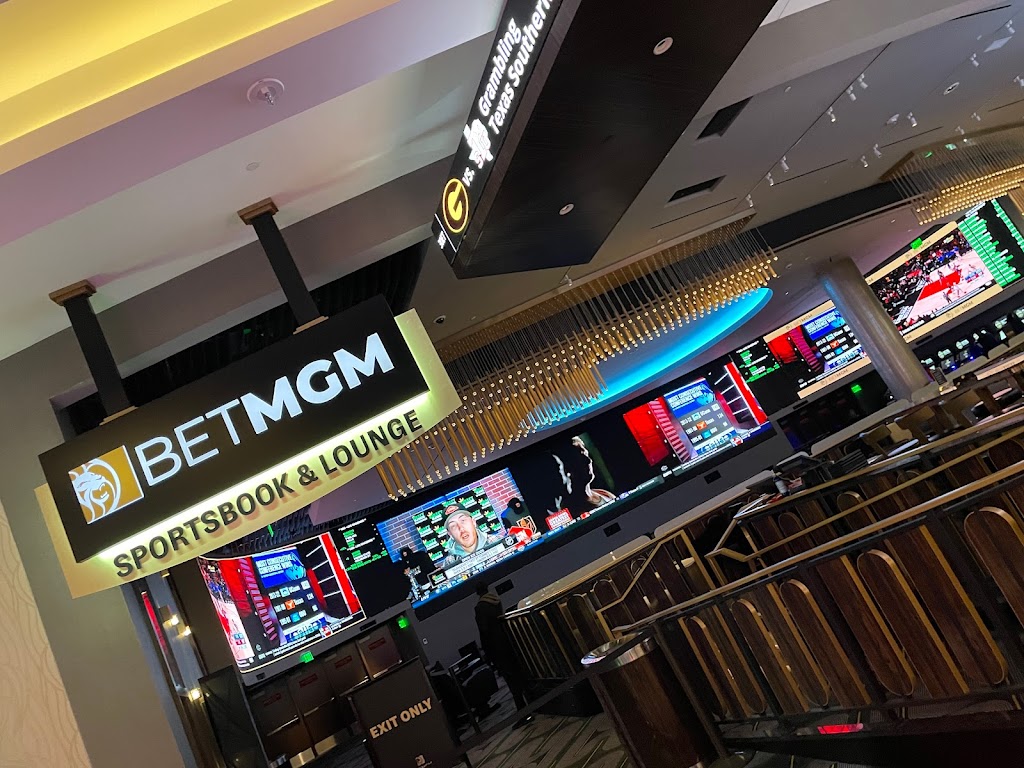 BetMGM Sportsbook & Lounge | restaurant | 101 MGM National Ave, Oxon Hill, MD 20745, USA | 8446466847 OR +1 844-646-6847