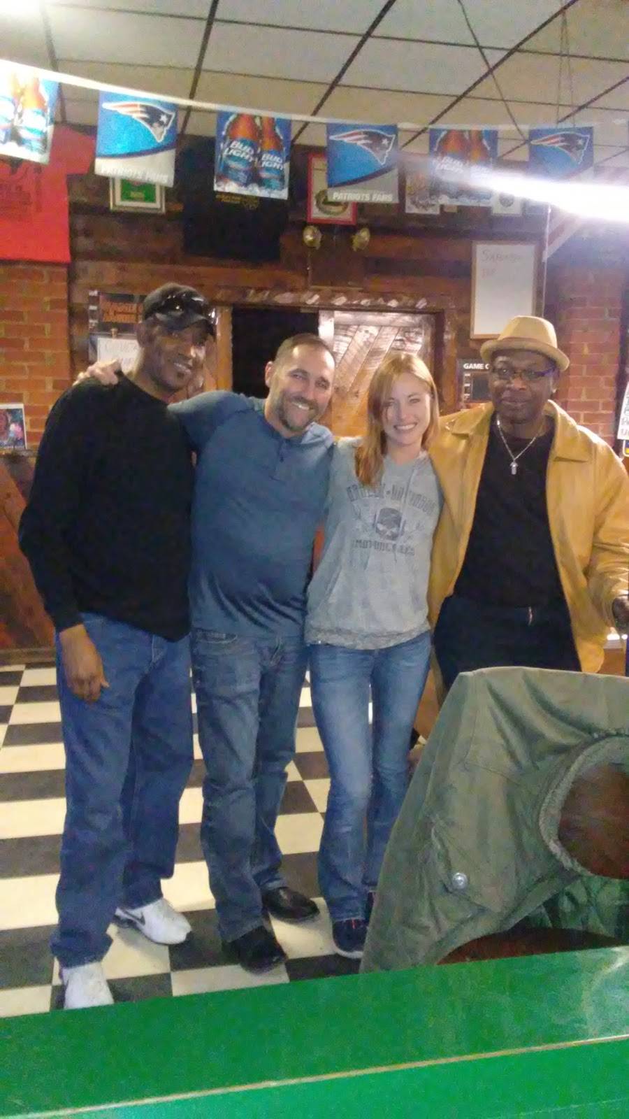 Tonys Café & Bar | restaurant | 118 County St, New Bedford, MA 02744, USA | 5089921747 OR +1 508-992-1747