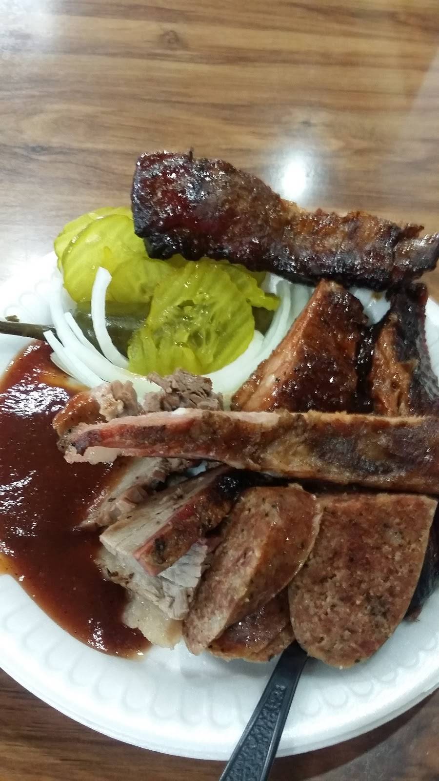 Larrys Bar-B-Q | restaurant | 14191 Northwest Fwy, Houston, TX 77040, USA | 7133299600 OR +1 713-329-9600