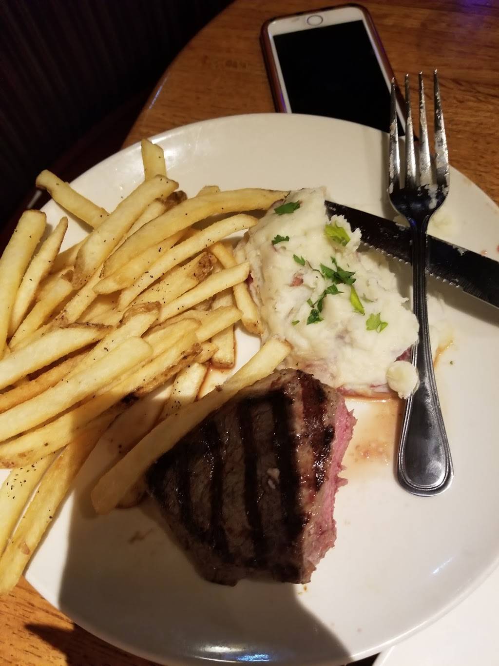 Applebees Grill + Bar | restaurant | 16110 W 135th St, Olathe, KS 66062, USA | 9137645533 OR +1 913-764-5533