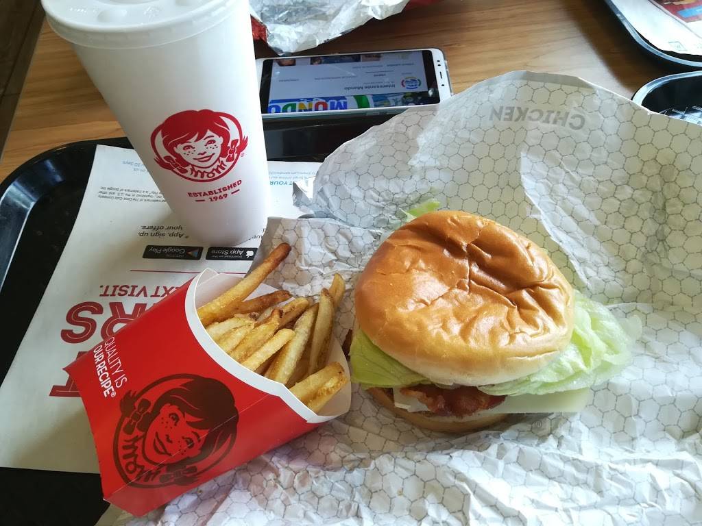 Wendys | restaurant | 9192-A Glades Rd, Boca Raton, FL 33434, USA | 5618835905 OR +1 561-883-5905