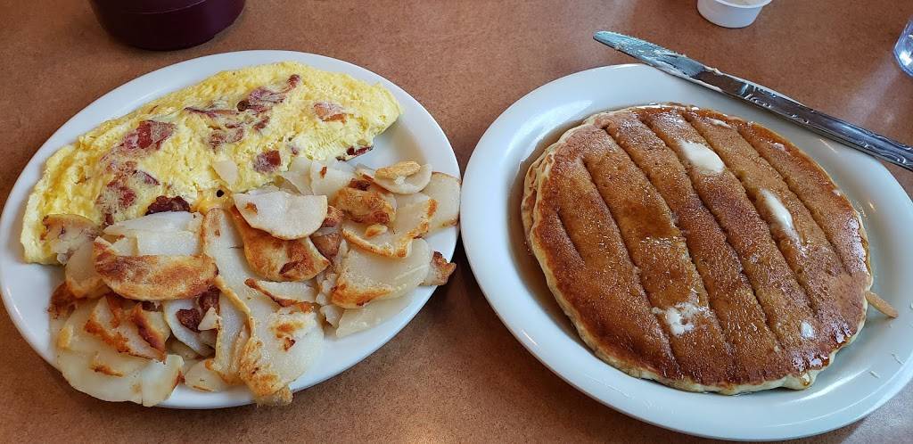 Golden Nugget Pancake House | restaurant | 2932 S Dixie Dr, Dayton, OH 45409, USA | 9372980138 OR +1 937-298-0138