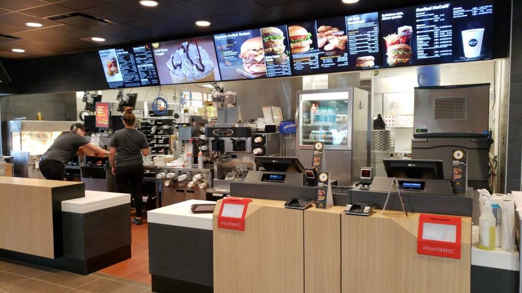 McDonalds | cafe | 2020 Dodd Rd, Mendota Heights, MN 55120, USA | 6514547094 OR +1 651-454-7094