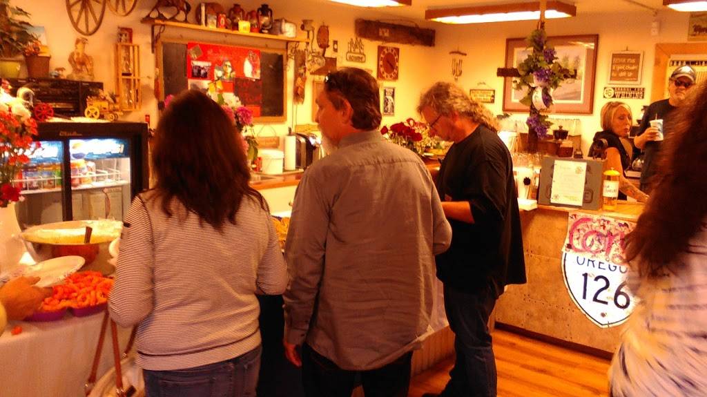 McKenzie Stage Stop Restaurant | restaurant | 38491 McKenzie Hwy, Springfield, OR 97478, USA | 5417417907 OR +1 541-741-7907