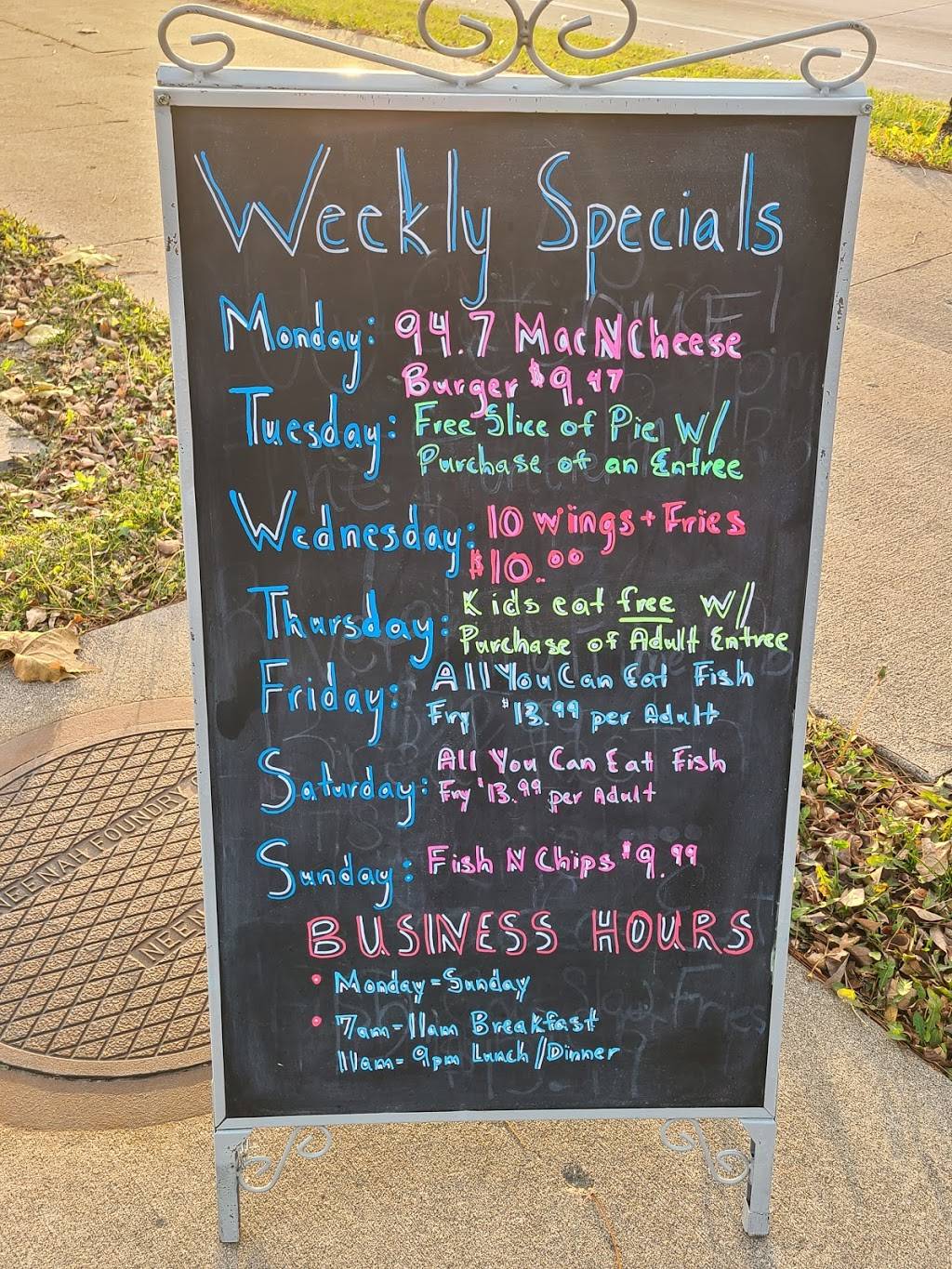 The Frontier Again | restaurant | 2300 Lincoln Way, Clinton, IA 52732, USA | 5632061952 OR +1 563-206-1952