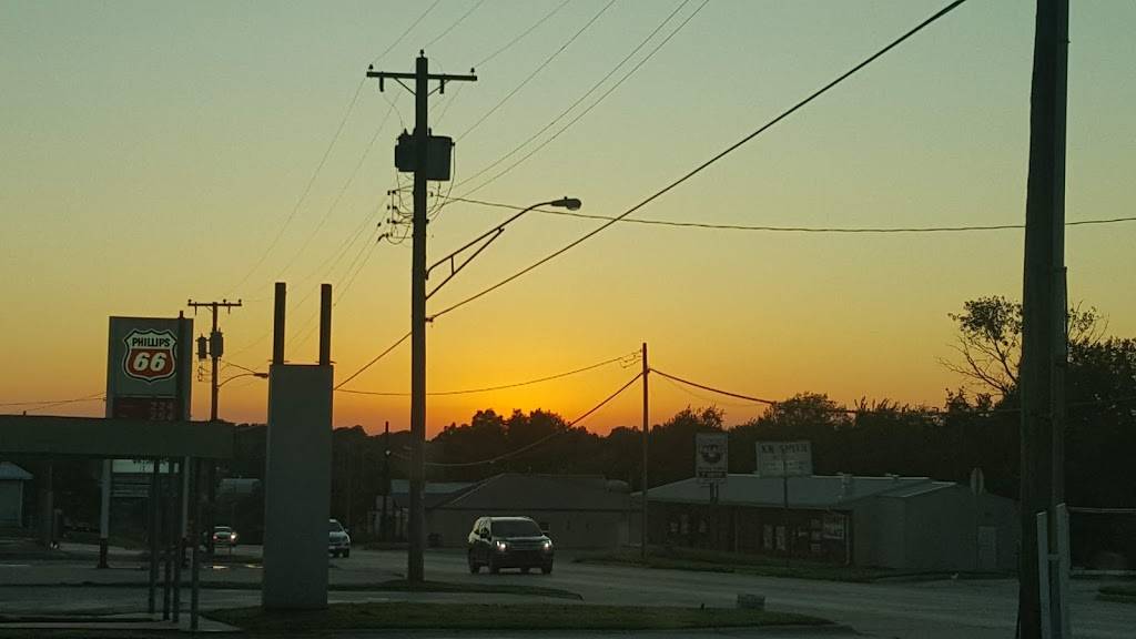 Sonic Drive-In | restaurant | 810 E Broadway St, Drumright, OK 74030, USA | 9183524300 OR +1 918-352-4300