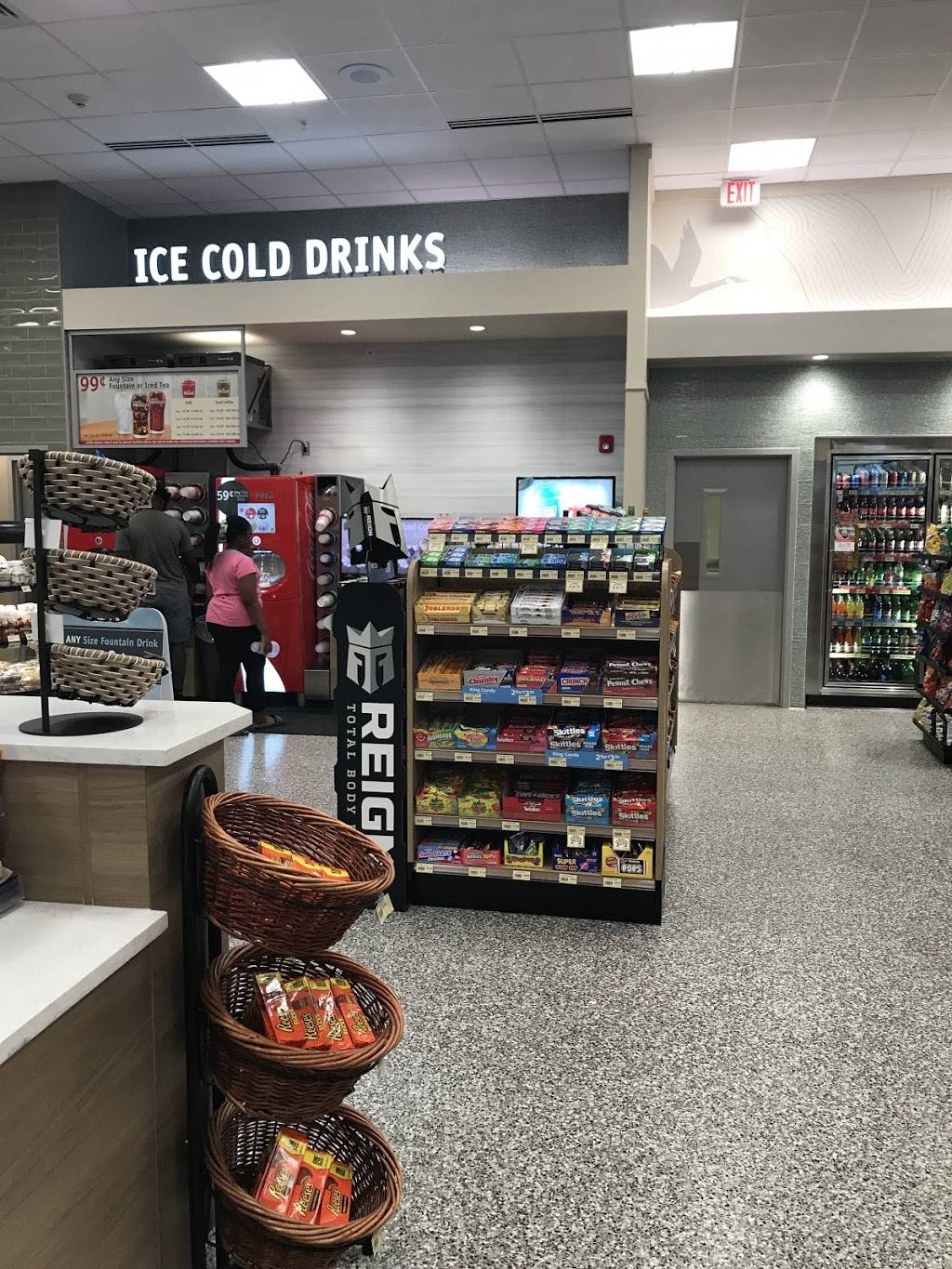 Wawa | cafe | 1965 Hypoluxo Rd, Lantana, FL 33426, USA | 5613237515 OR +1 561-323-7515