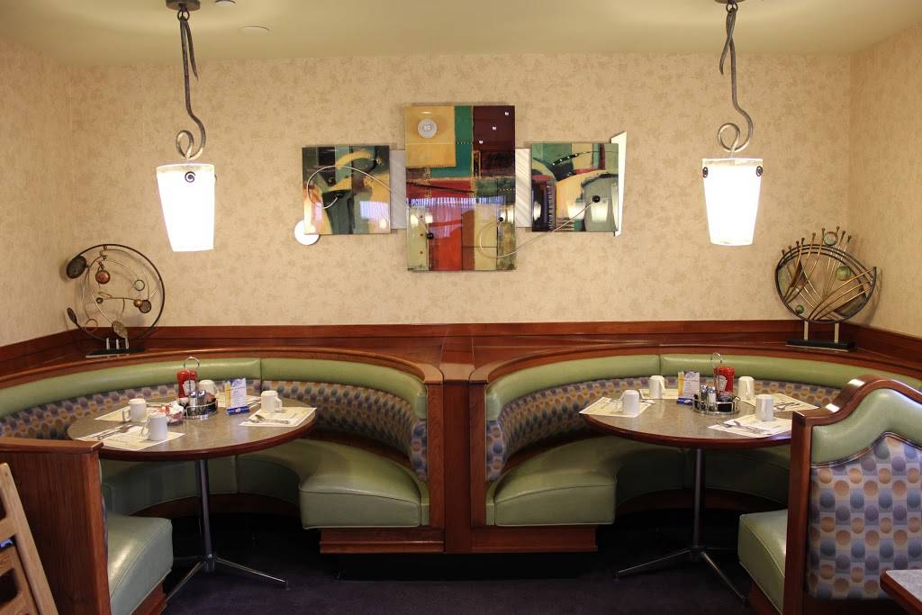 Melrose | restaurant | 6840 S 27th St, Oak Creek, WI 53154, USA | 4147613000 OR +1 414-761-3000