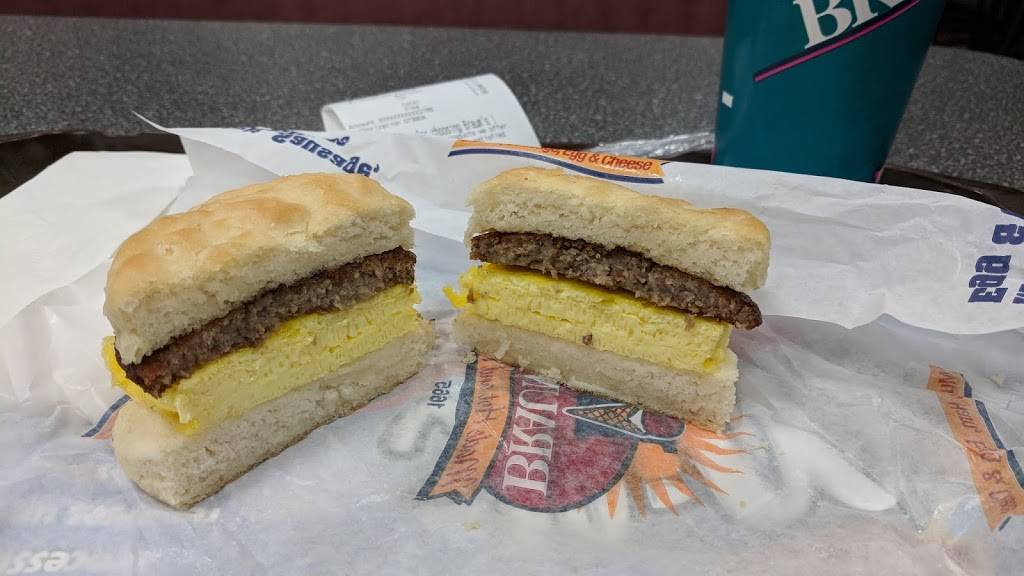 Braums Ice Cream & Burger Restaurant | restaurant | 8320 Northwest Expy, Oklahoma City, OK 73162, USA | 4057209503 OR +1 405-720-9503