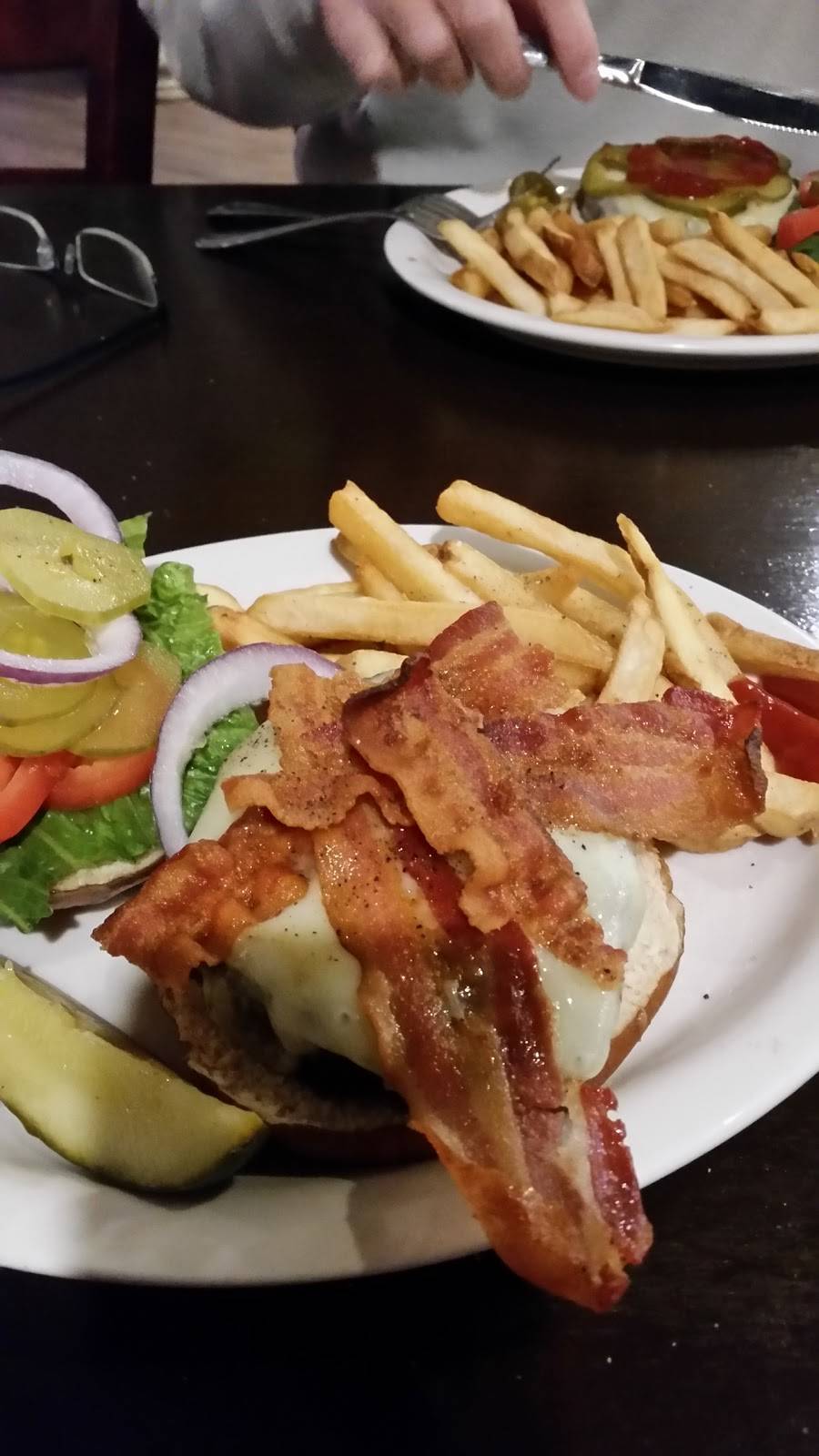 Sizzle Eat Drink Dance | restaurant | 11445 Pulaski Hwy, White Marsh, MD 21162, USA | 4106302888 OR +1 410-630-2888