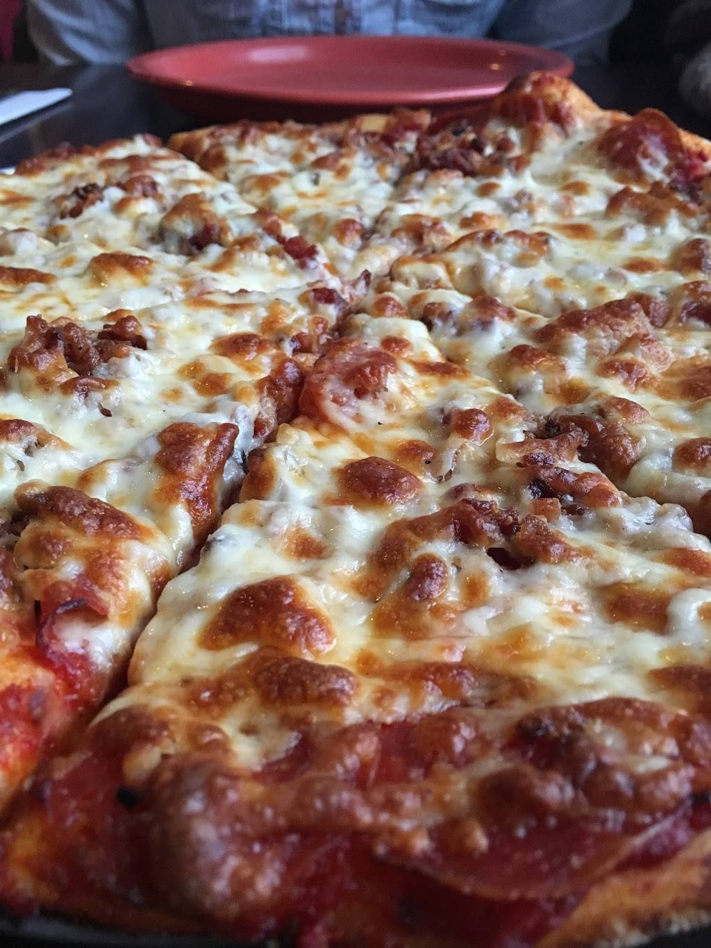 Tiffanys Food & Spirits | meal takeaway | 656 S Main St, Frankenmuth, MI 48734, USA | 9896526881 OR +1 989-652-6881