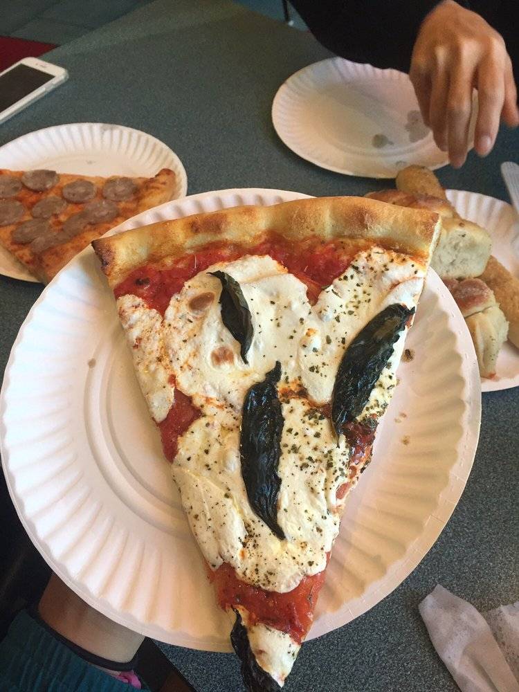 Michael & Sons Pizza & Italian | restaurant | 19213 47th Ave, Flushing, NY 11358, USA | 7183576528 OR +1 718-357-6528