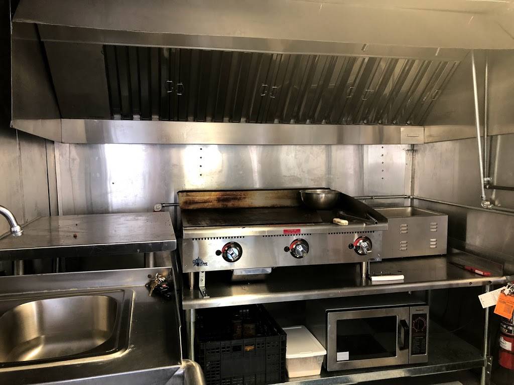 Taqueria El Mezquite | restaurant | 1324 E Euclid Ave, Des Moines, IA 50316, USA | 5157292445 OR +1 515-729-2445