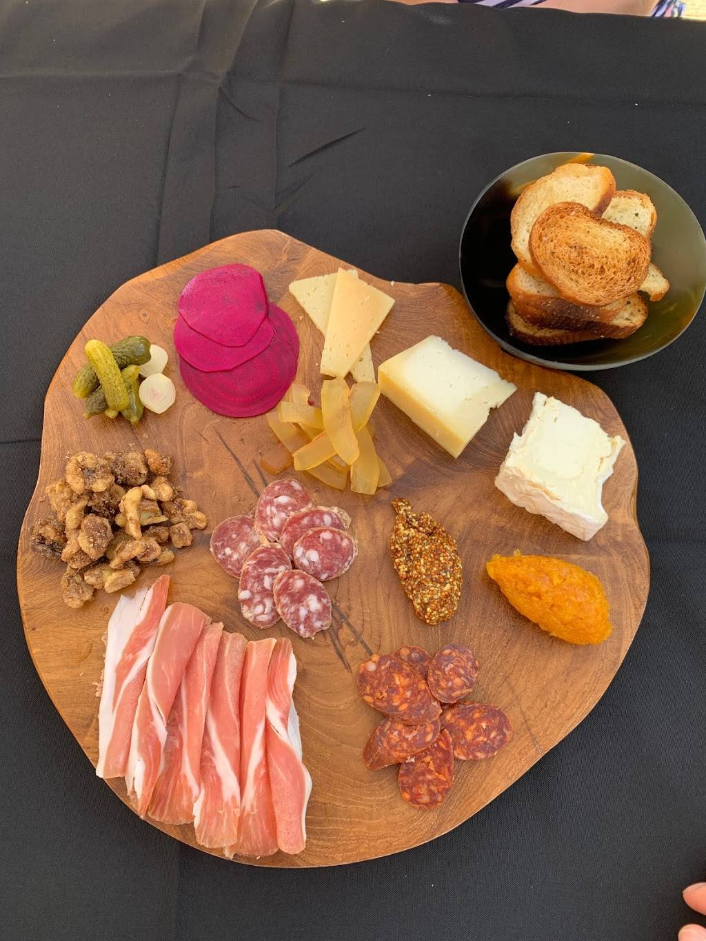 Mandrake - Small Plates + Libations | restaurant | 101 W Van Emmon St, Yorkville, IL 60560, USA | 6303355431 OR +1 630-335-5431