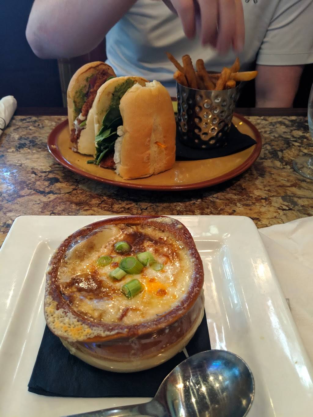 Lunas Bistro | restaurant | 3004 Cinema Pl, Bellingham, WA 98226, USA | 3603068676 OR +1 360-306-8676