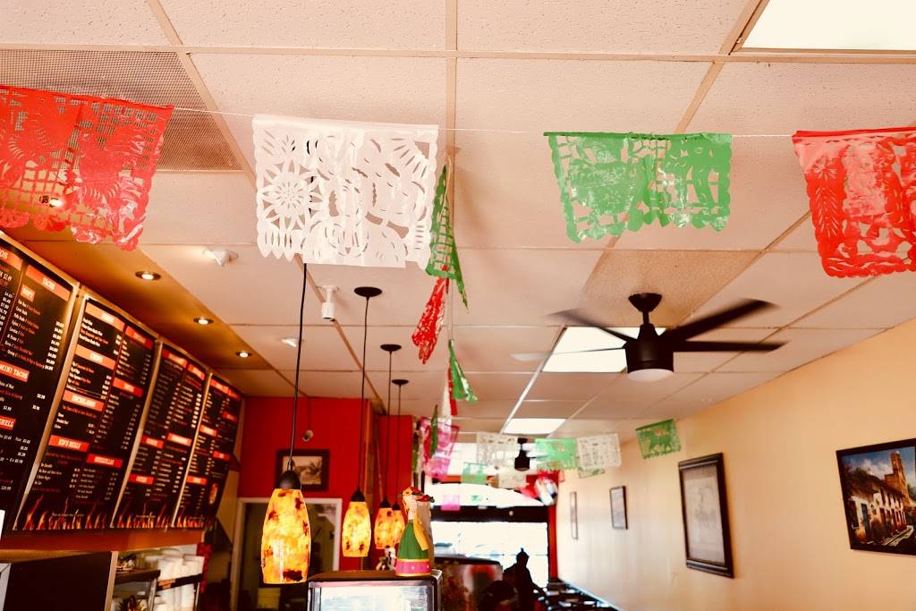 Adelitas Mexican and Seafood | restaurant | 374 E H St #1703, Chula Vista, CA 91910, USA | 6194254565 OR +1 619-425-4565