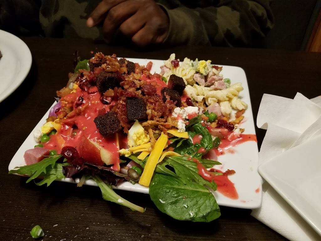 Ruby Tuesday | restaurant | 2525 W Ridge Rd, Rochester, NY 14626, USA | 5852254750 OR +1 585-225-4750