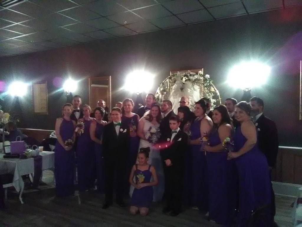 Augies Restaurant | restaurant | 6005 Jefferson Hwy, Harahan, LA 70123, USA | 5047333000 OR +1 504-733-3000