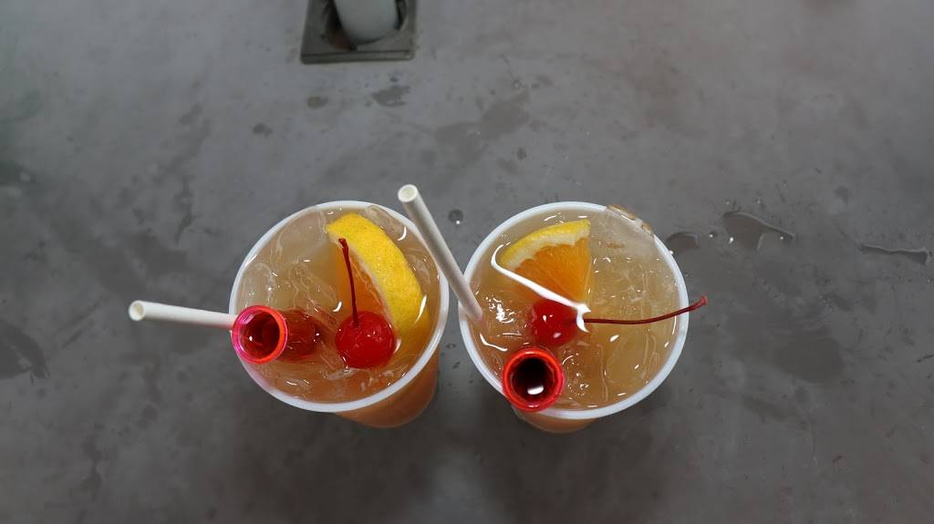 Tacky Tiki Bar & Grill | restaurant | 8800 Vistana Centre Dr, Orlando, FL 32821, USA | 4072393100 OR +1 407-239-3100