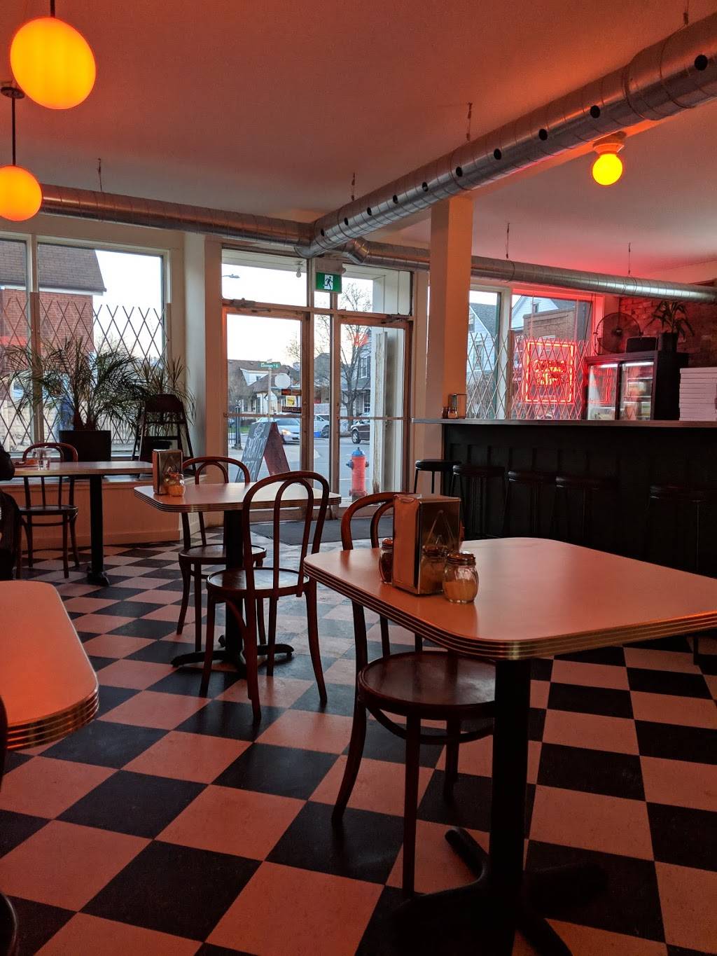 Shortys Pizza | restaurant | 1099 Cannon St E, Hamilton, ON L8L 2J6, Canada | 9053129293 OR +1 905-312-9293