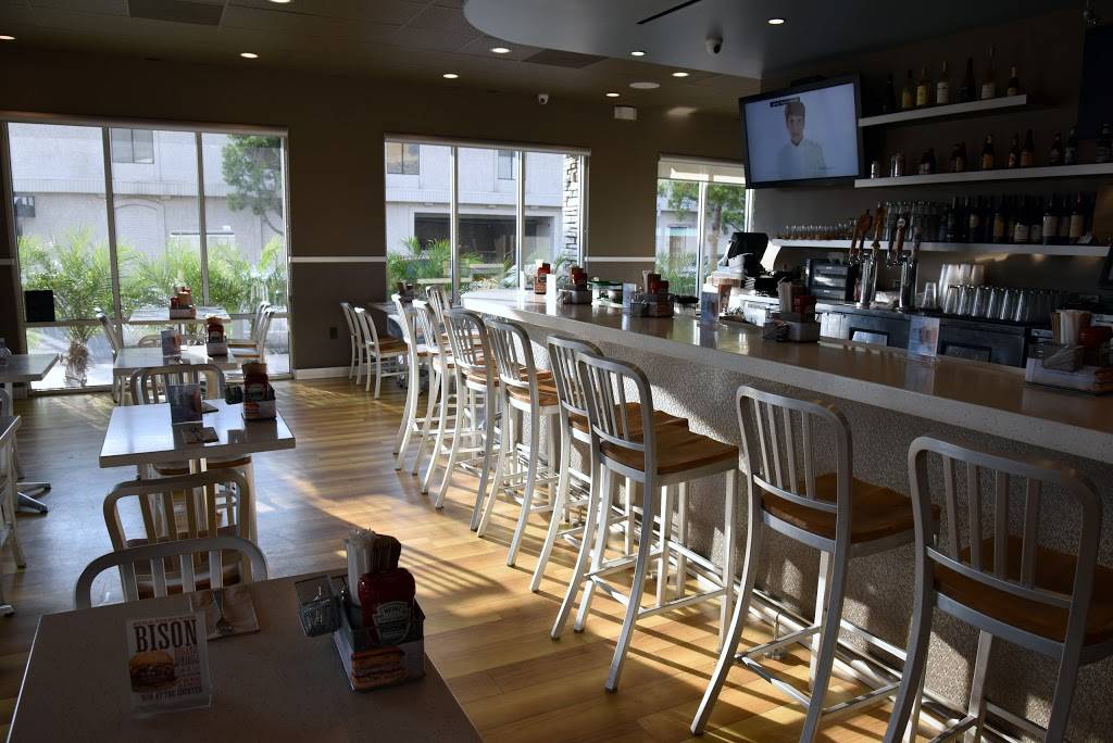 The Counter | restaurant | 10123 Riverside Dr, North Hollywood, CA 91602, USA | 8185091881 OR +1 818-509-1881