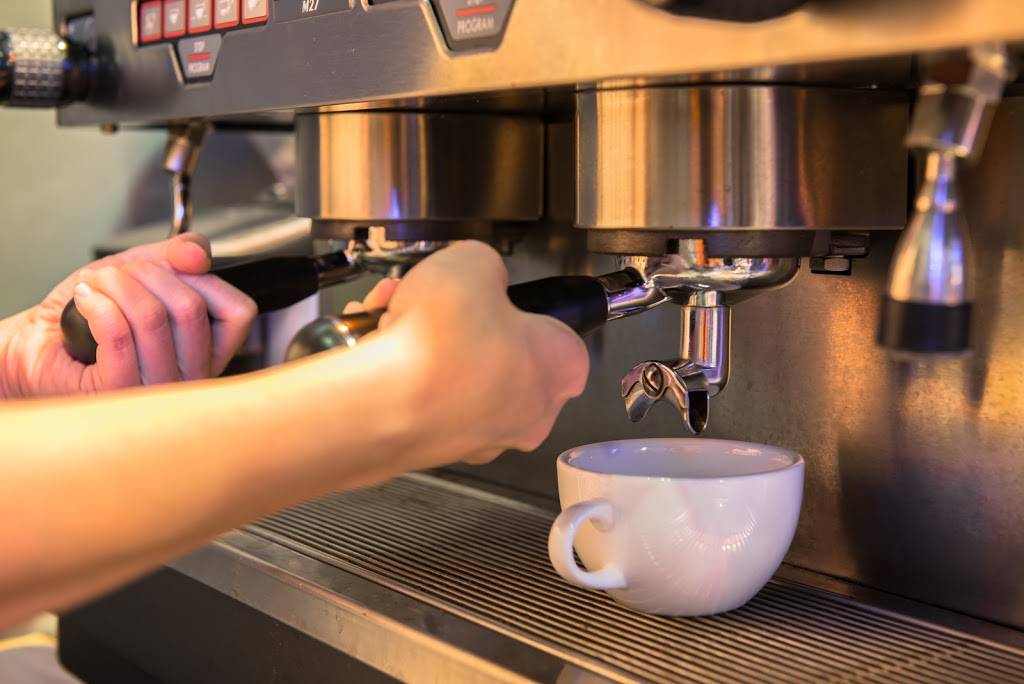 Bravo Cafe | cafe | 5424 Lincolnway E, Mishawaka, IN 46545, USA | 5746742325 OR +1 574-674-2325