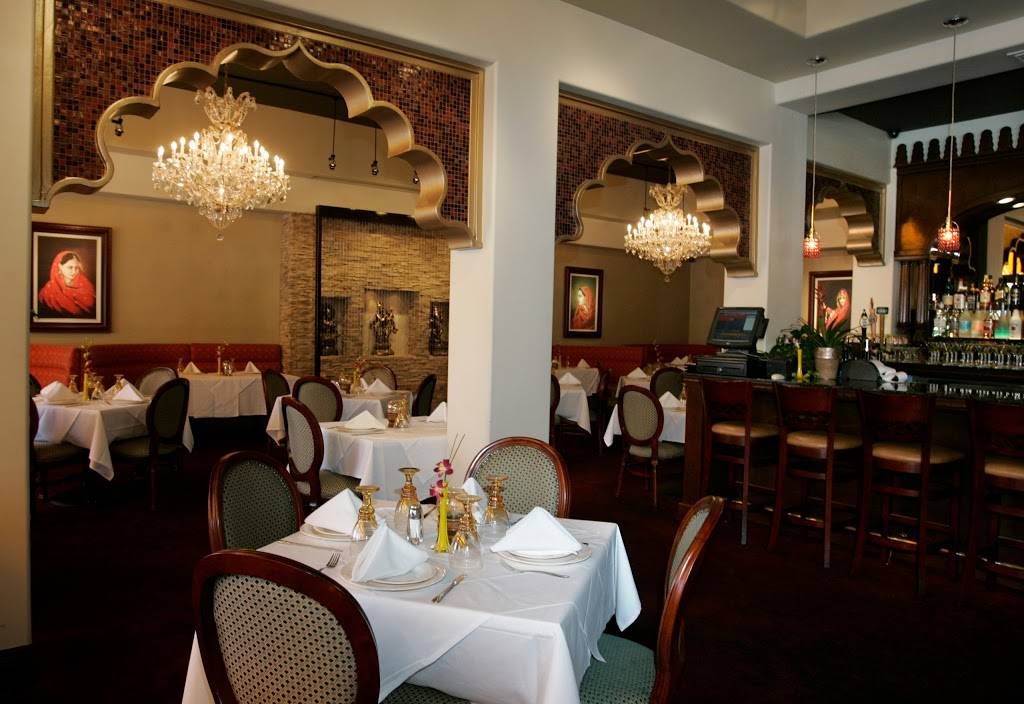 Royal India Express | restaurant | 4545 La Jolla Village Drive, Suite FC 5, San Diego, CA 92122, USA | 8585541111 OR +1 858-554-1111