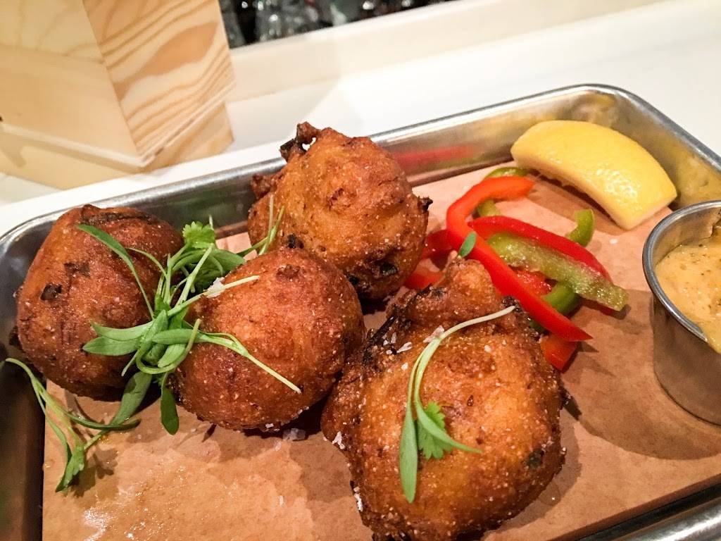 High & Rye | restaurant | 5310 E High St #100, Phoenix, AZ 85054, USA | 4806344143 OR +1 480-634-4143