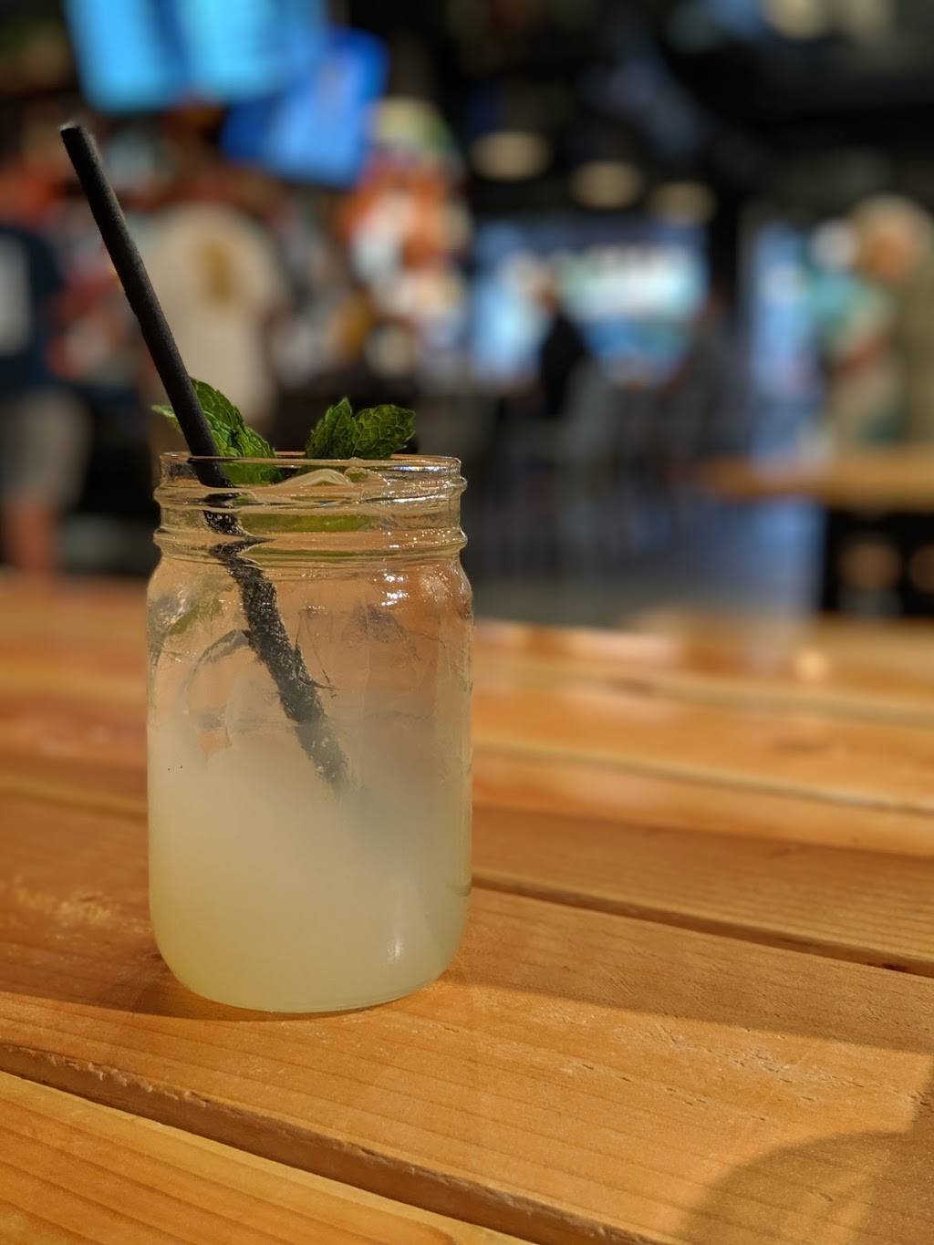 My Yard Live | restaurant | 288 Rancheros Dr, San Marcos, CA 92069, USA | 7607980779 OR +1 760-798-0779