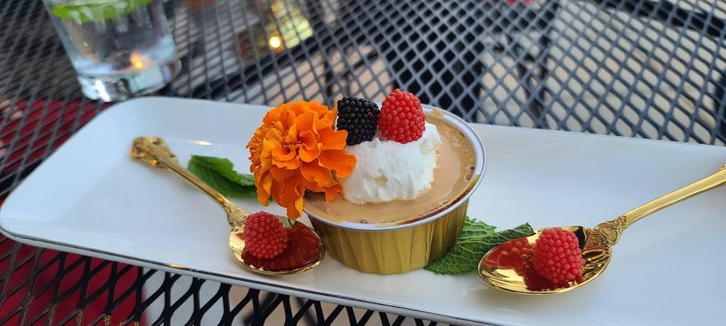 Cavas | restaurant | 401 E Erie St, Milwaukee, WI 53202, USA | 4149309088 OR +1 414-930-9088