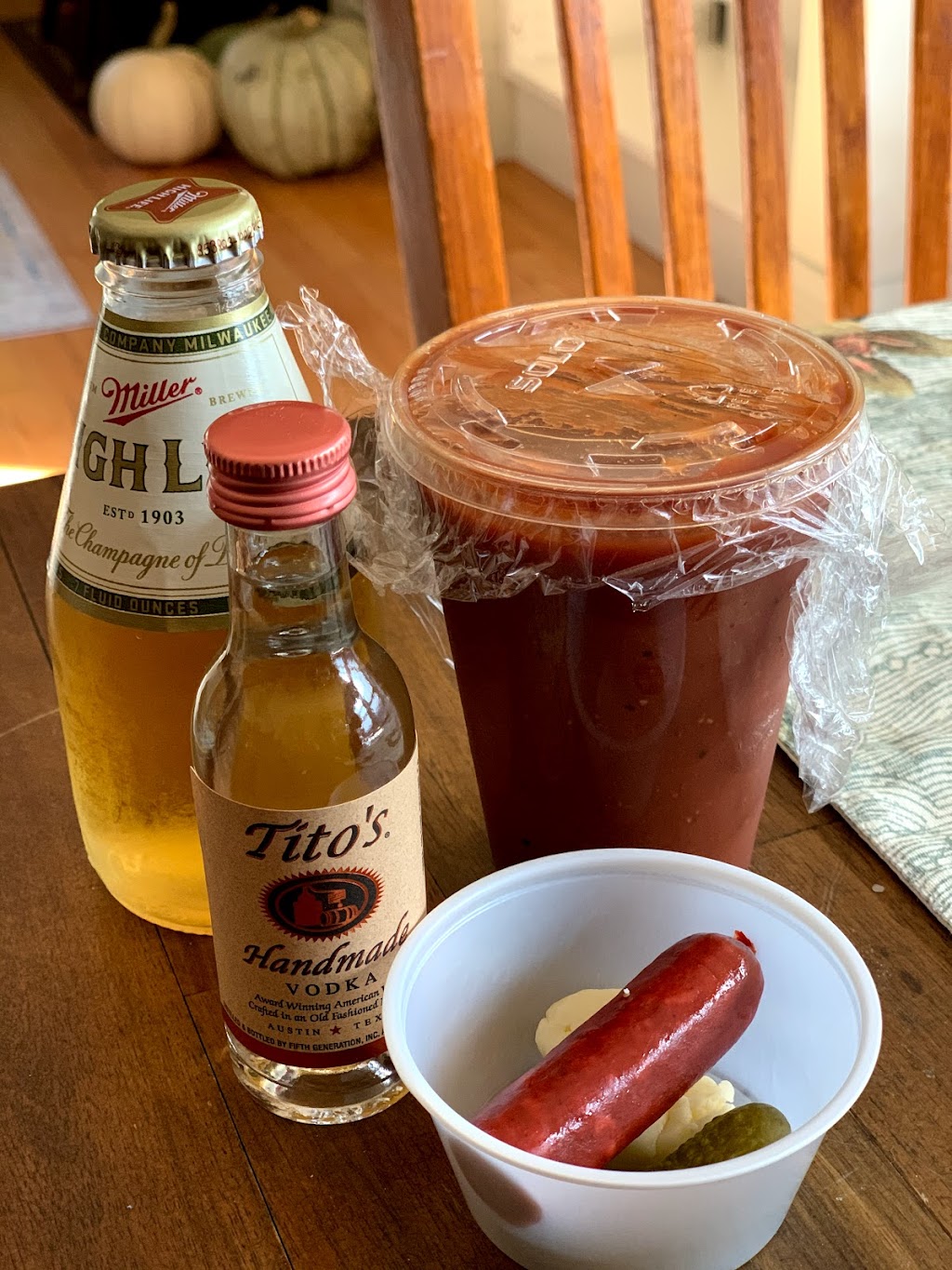 Uncle Wolfies Breakfast Tavern | restaurant | 234 E Vine St, Milwaukee, WI 53212, USA | 4147633021 OR +1 414-763-3021