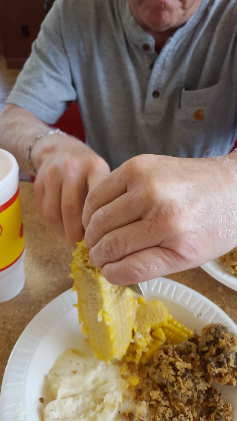 Chicken Express | restaurant | 4760 College St, Beaumont, TX 77707, USA | 4098405950 OR +1 409-840-5950