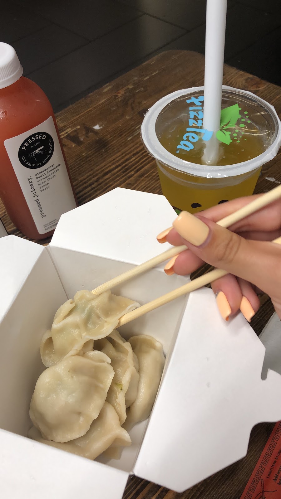 Lisas dumplings | restaurant | 1000 8th Ave, New York, NY 10019, USA | 3478227948 OR +1 347-822-7948