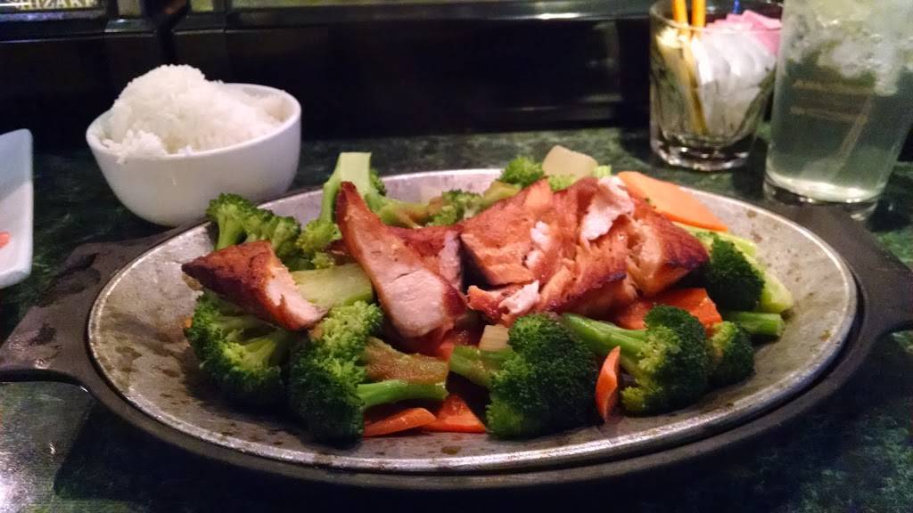 Sumo Sushi & Seafood | restaurant | 418 N Main St, Rochester, MI 48307, USA | 2486010104 OR +1 248-601-0104