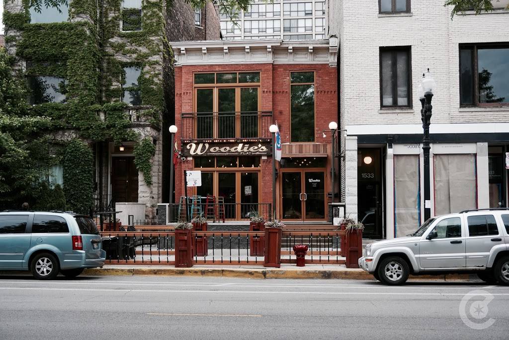 Woodies Flat | restaurant | 1535 N Wells St, Chicago, IL 60610, USA | 3126430093 OR +1 312-643-0093